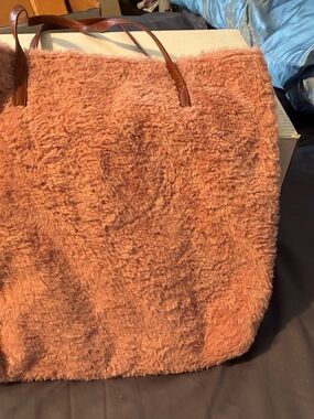 Plush Faux-Fur Shoulder Tote Bag in pink